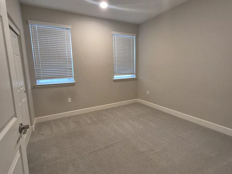111 Llano De Los Robles Ave #7 — Photo 23