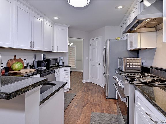 5th image of 121 Montrose