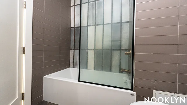 Rented by Nooklyn NYC LLC | media 46