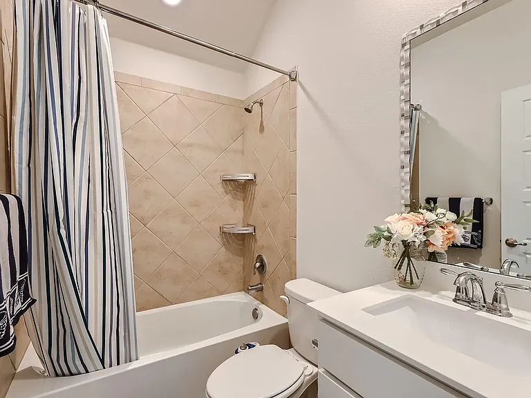 1533 Bennington Ln — Photo 25