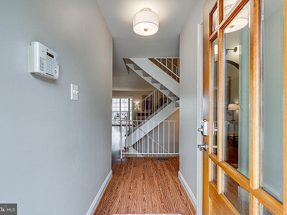 3rd image of 5404 Riverboat Way