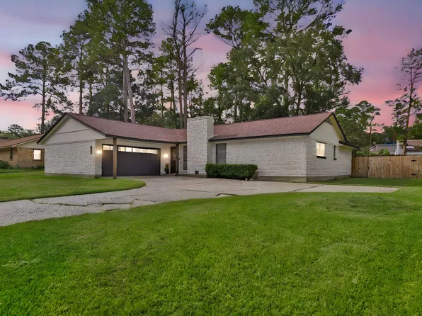 212 Normal Park Dr, Huntsville, TX 77320