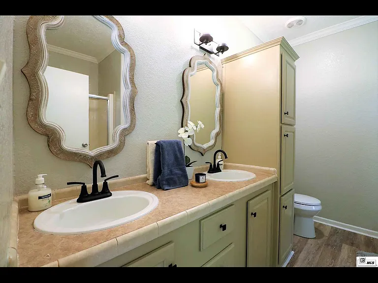 451 Murray Cir #1 — Photo 8