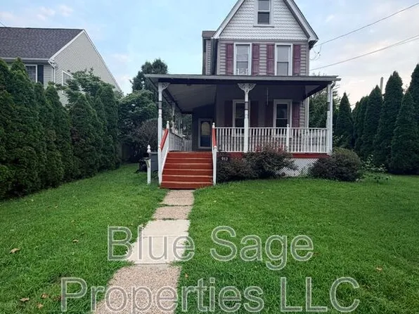 913 8th Ave, Prospect Park, PA 19076