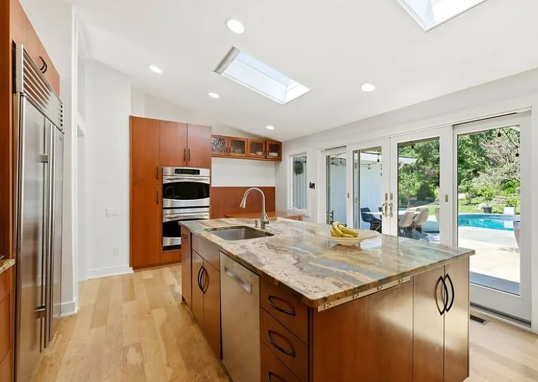 11610 Karen Dr — Photo 9