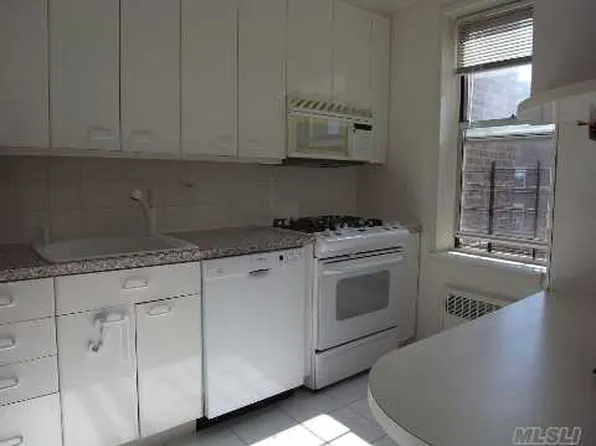 112-20 72nd Drive image 1 of 8