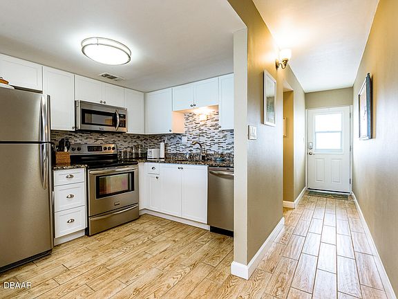 3rd image of 4799 S Atlantic Ave Unit 303