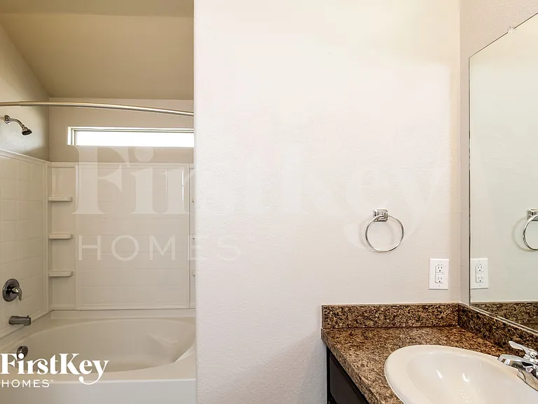 303 Preakness Ln — Photo 10