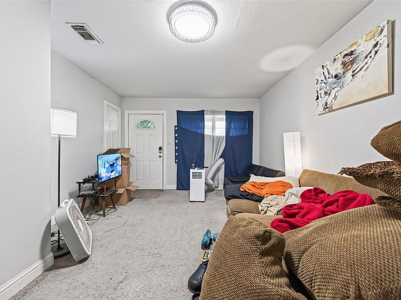 4th image of 1114 Woodbine Dr