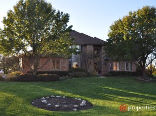 33 Wedgewood Dr, Hawthorn Woods, IL 60047