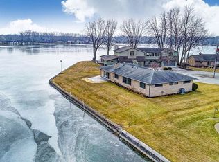 49 Little Eagle Dr, Warsaw, IN 46580