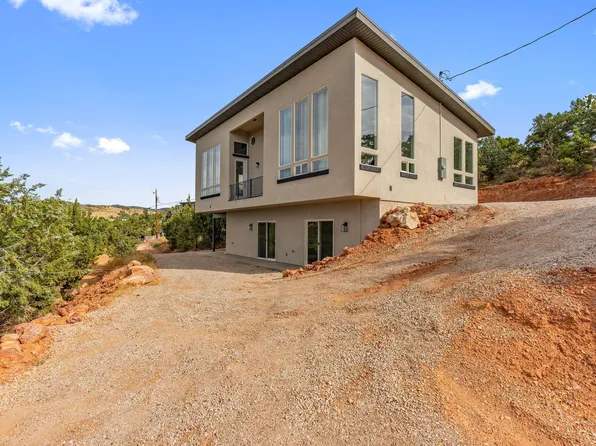 442 E Pine View Dr, Central, UT 84722