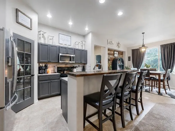 517 Dee Rd, Johnstown, CO 80534