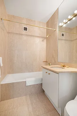 Rented by Compass | media 13