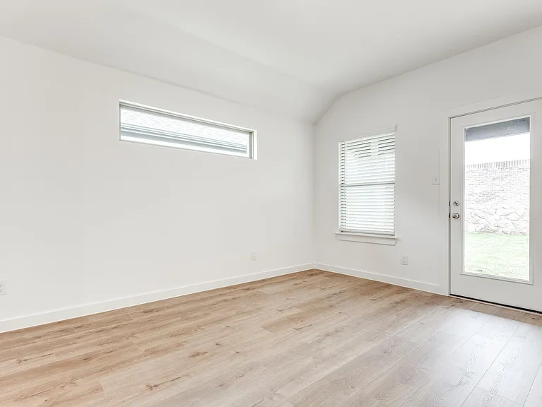 4923 Bellhurst Dr — Photo 13
