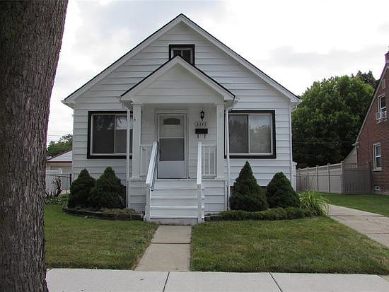 2nd image of 3345 Linden St