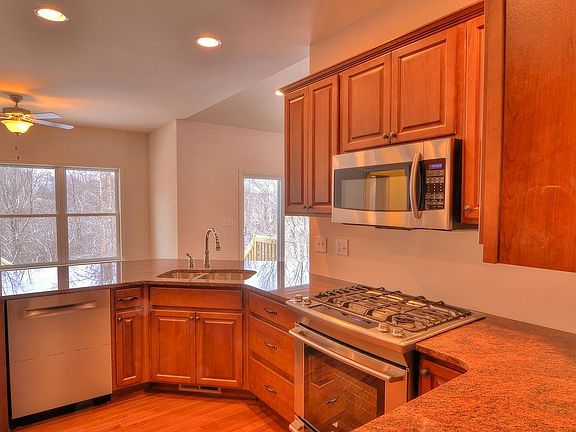 3rd image of 22 Heritage Way