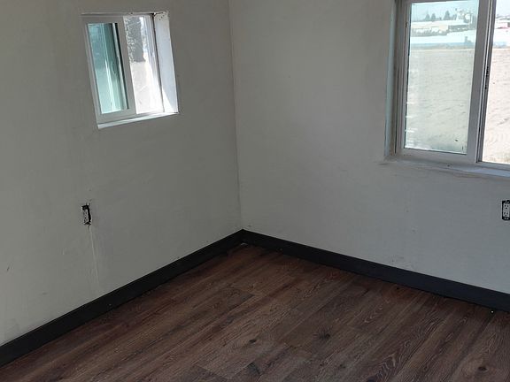 5th image of 2201 S Daubenberger Rd #1