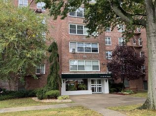 211-40 18th avenue #4j, Bayside, NY 11360