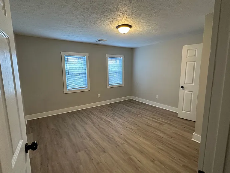 412 Diehl St — Photo 10