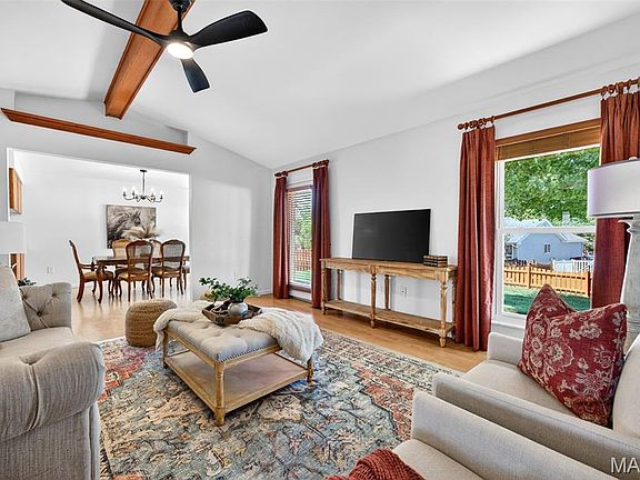 4th image of 303 Harper Ct