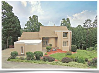 1956 10th St Blvd NW, Hickory, NC 28601