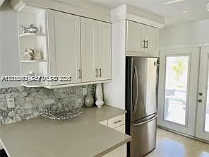 1721 NE 55th St #1721 — Photo 3
