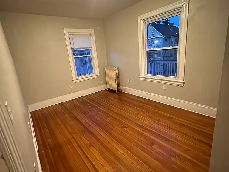 94 Oakland Ave — Photo 17