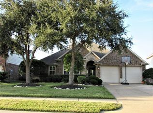 2716 Chinaberry Park Ln, League City, TX 77573