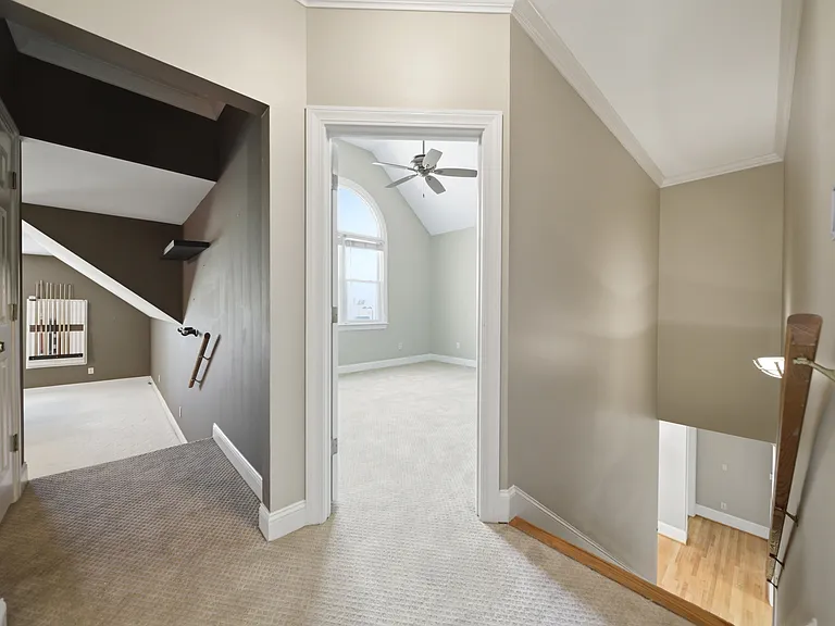 10 Hickory Hall Ct — Photo 13