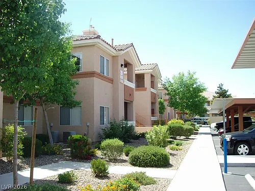 1050 E Cactus Ave Photo 1