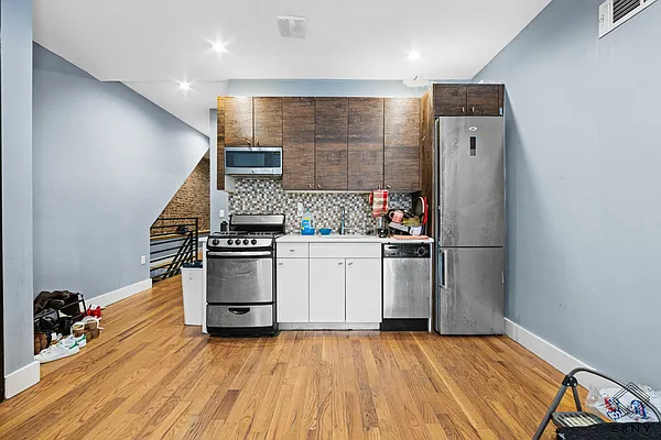 Rented by ERNY LLC | media 3