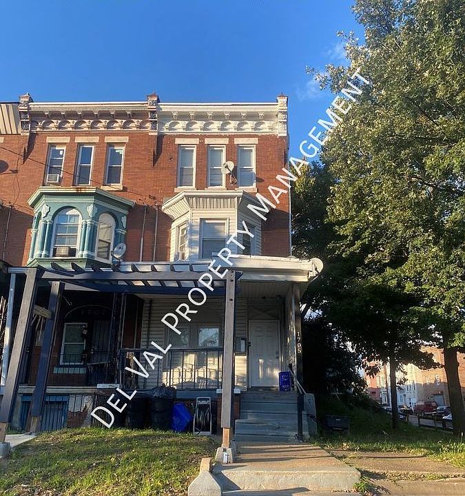 1st image of 1705 W Erie Ave APT 1