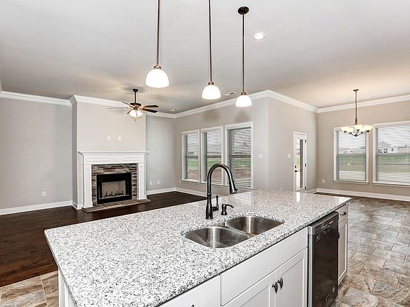 Open Floor Plan - Kitchen, Dinning, Living