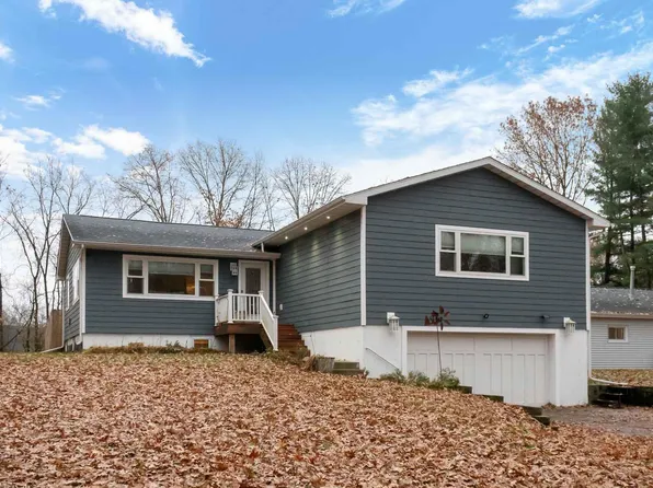 55384 Hollywood Blvd, South Bend, IN 46628