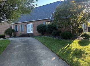 1312 Lost Tree Dr NW, Canton, OH 44708