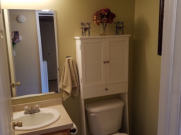 5th image of 8559 Courtland Dr NE