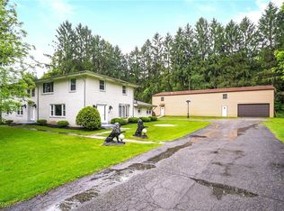 7182 Stewart Sharon Rd, Hubbard, OH 44425