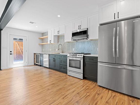 5th image of 1905 Rockmoor Ave #B