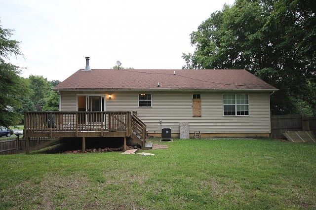 1st image of 46 Meadowood Dr