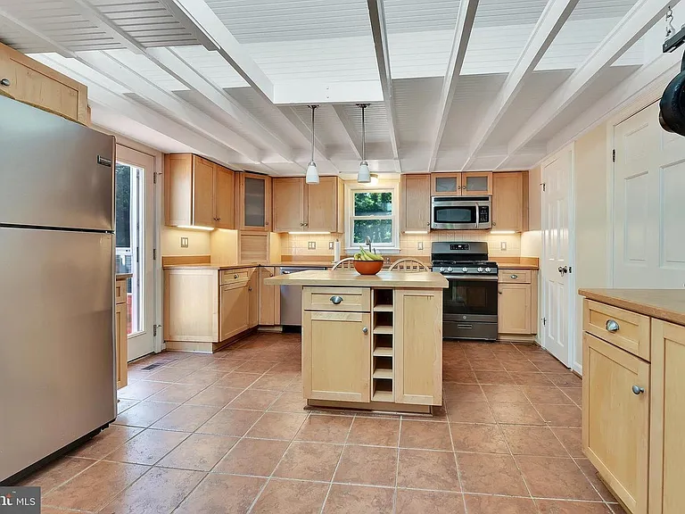 22030 Big Woods Rd — Photo 5