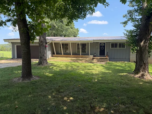 1112 N Walnut Street, Willow Springs, MO 65793