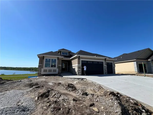 1628 Hanover Ln, Raymore, MO 64083