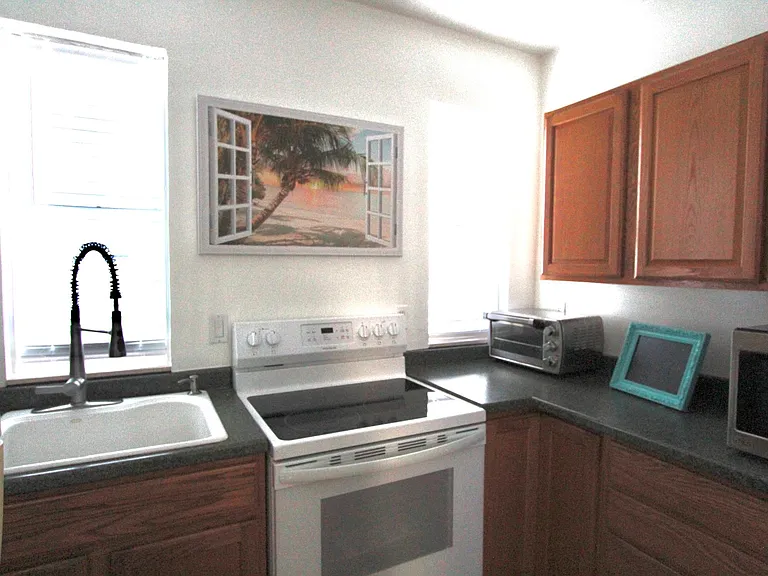 90 SE 5th Ave #5 — Photo 15