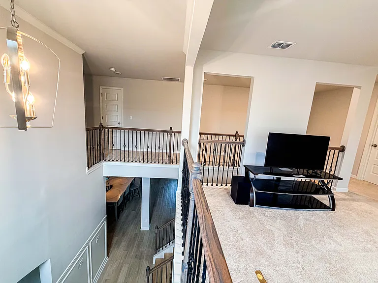 628 Sidney Ct — Photo 27