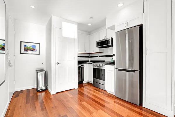 Rented by Compass | media 16