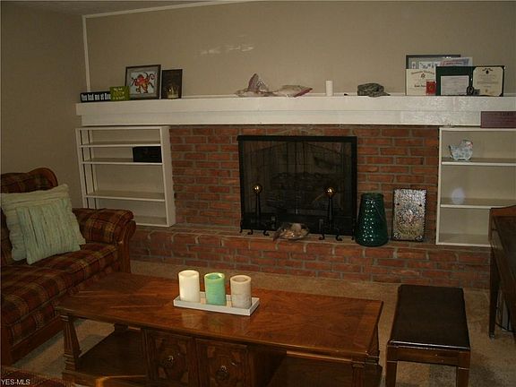 2nd image of 6886 Wil Lou Ln