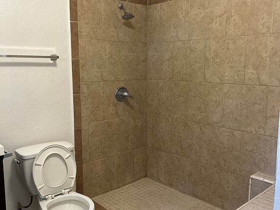 5th image of 6240 S Fontana Ave #1