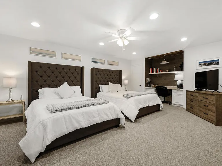 47 Juan Carlos Dr — Photo 20