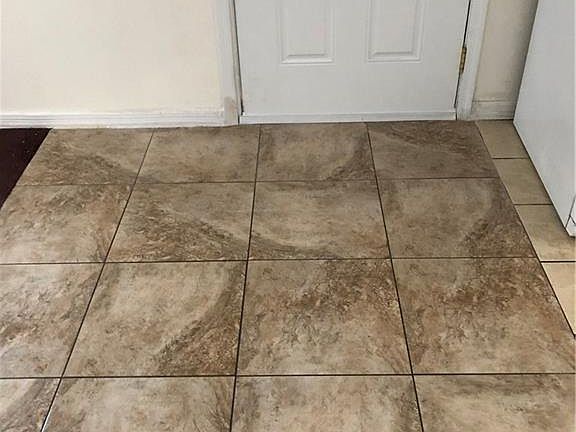 5th image of 2117 Clearwater Dr